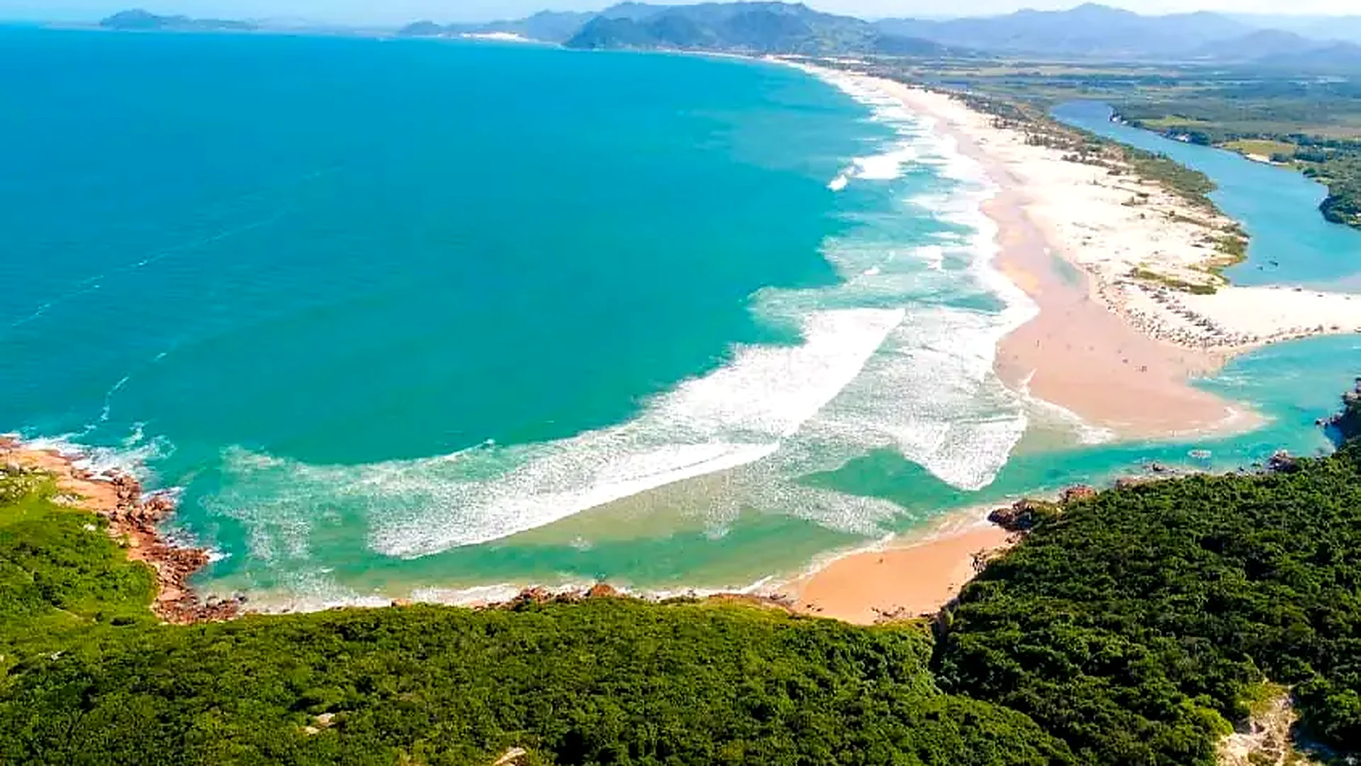 Vista panorâmica da Guarda do Embaú